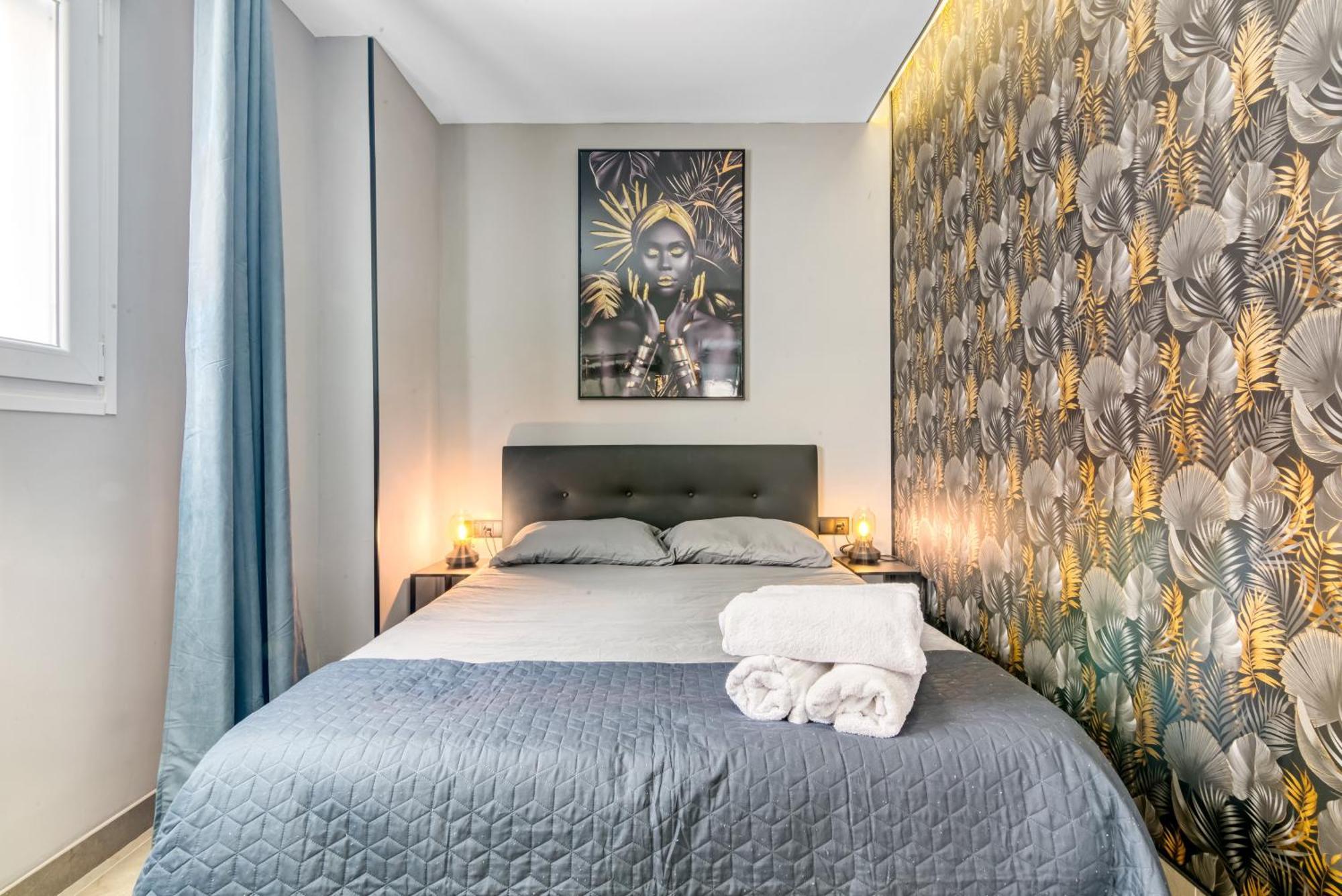 City Scape Suites Валенсия Экстерьер фото